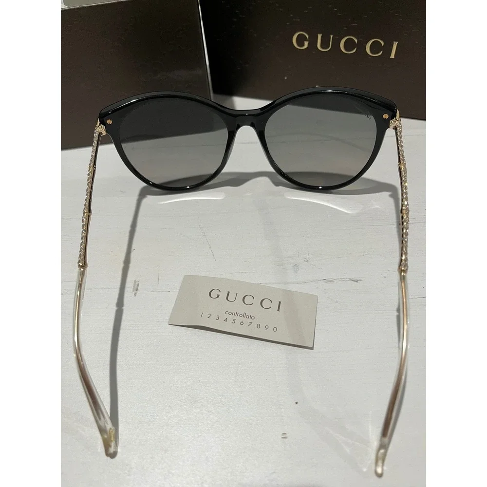 Gucci Women's Polarized Sunglasses Black Frame Gold Detail Designer Eyewear‎